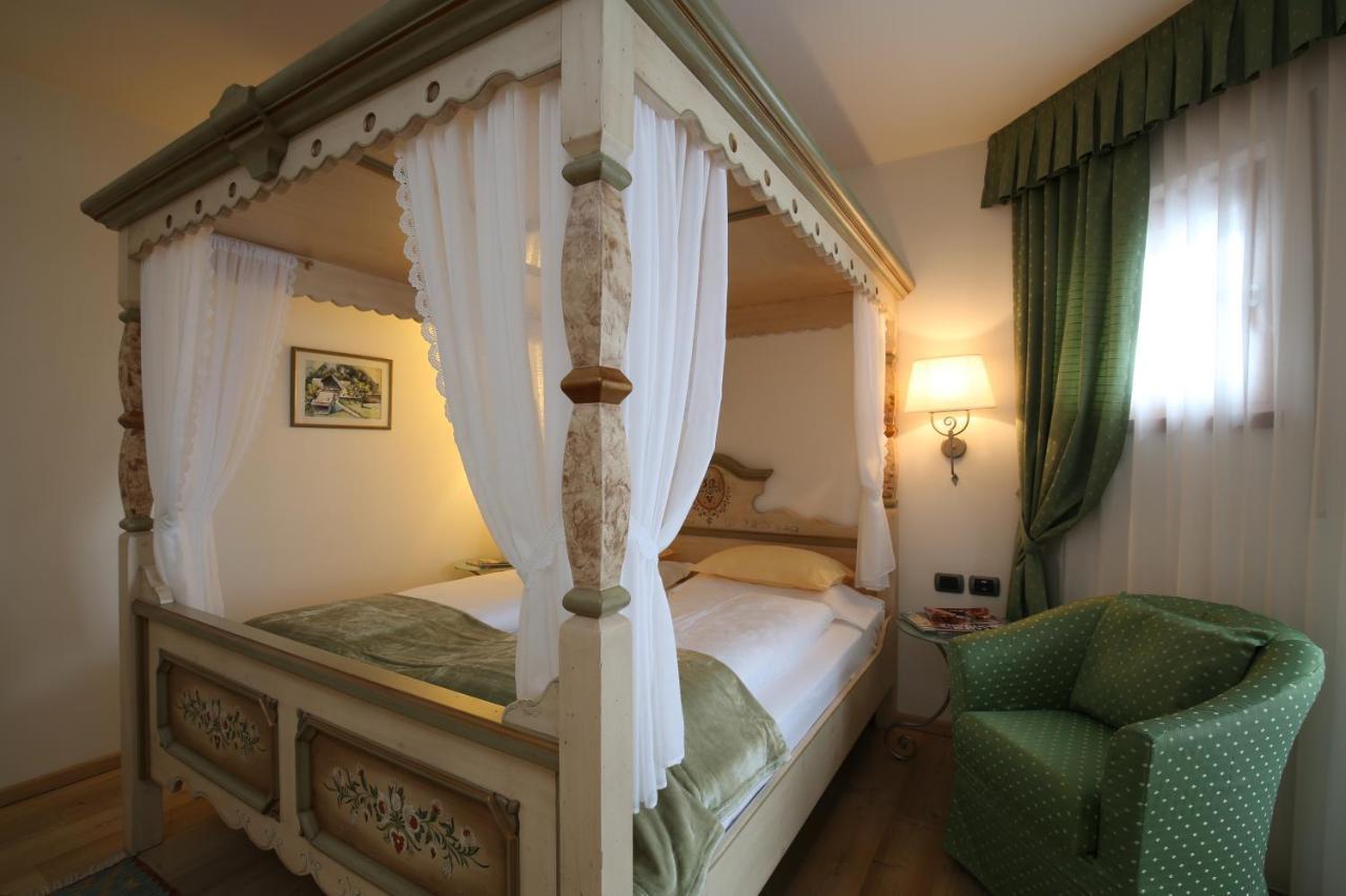 Hotel Mesdi Arabba Bagian luar foto