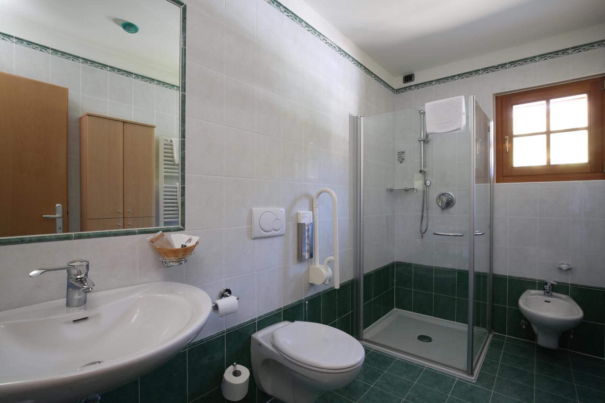 Hotel Mesdi Arabba Bagian luar foto