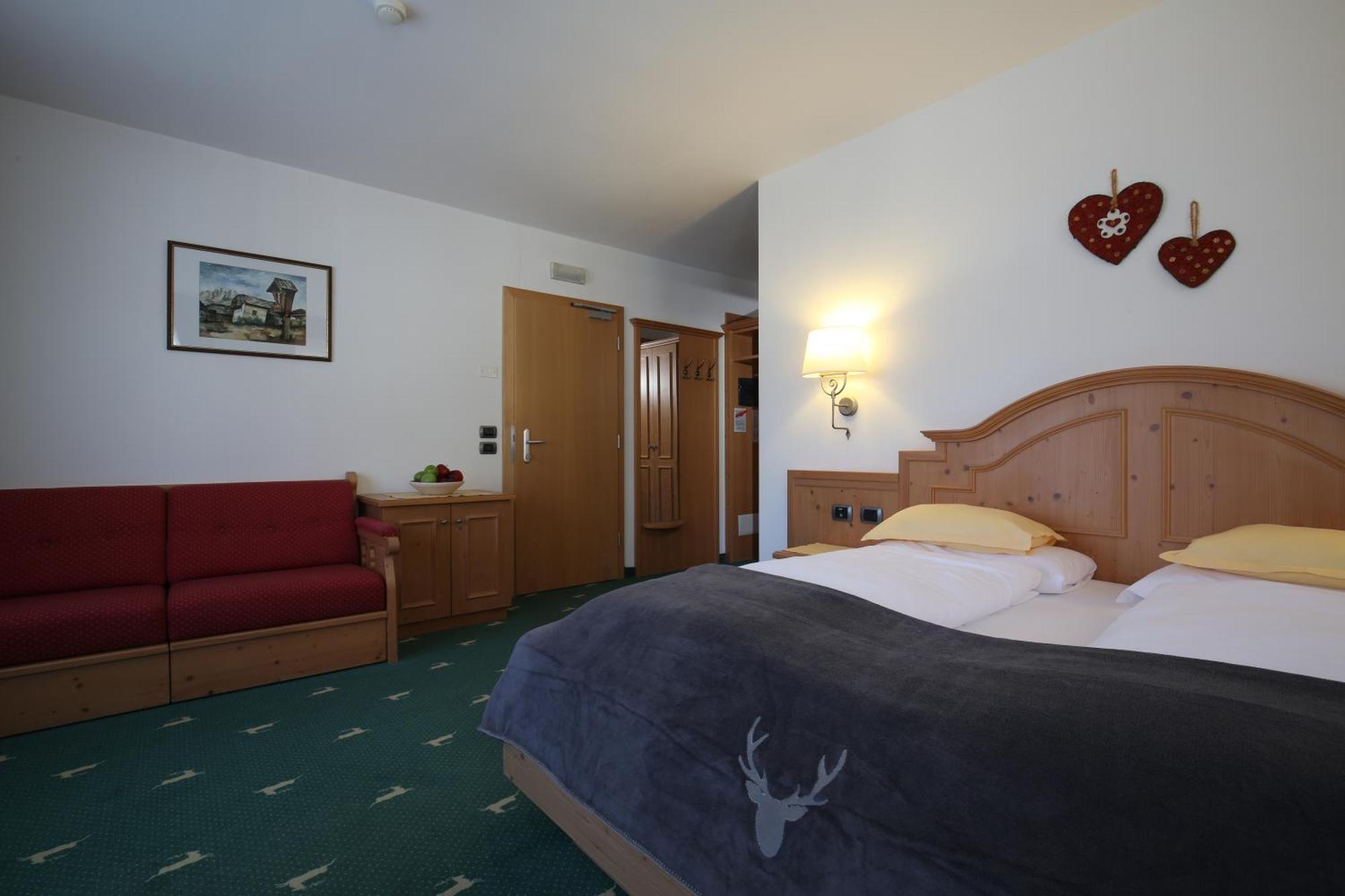 Hotel Mesdi Arabba Bagian luar foto
